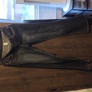 Maurices women's size 9/10 reg jeans blue in color